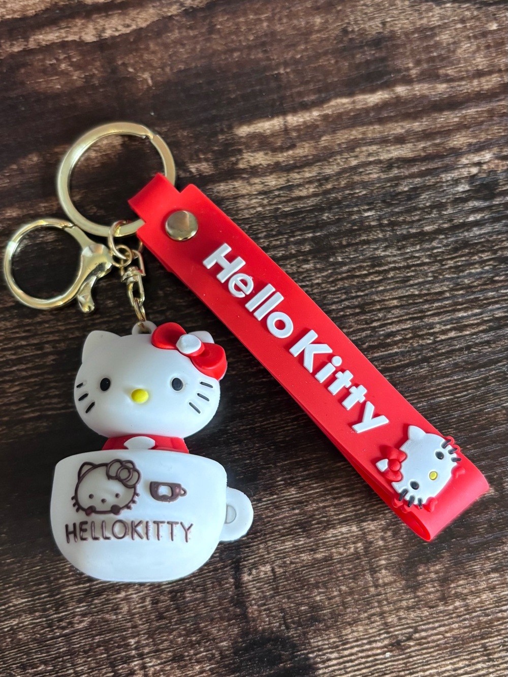 Hello Kitty Red and White‎ Teacup Keychain Charm